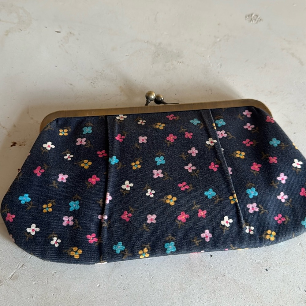 Vintage Clasp Purse
